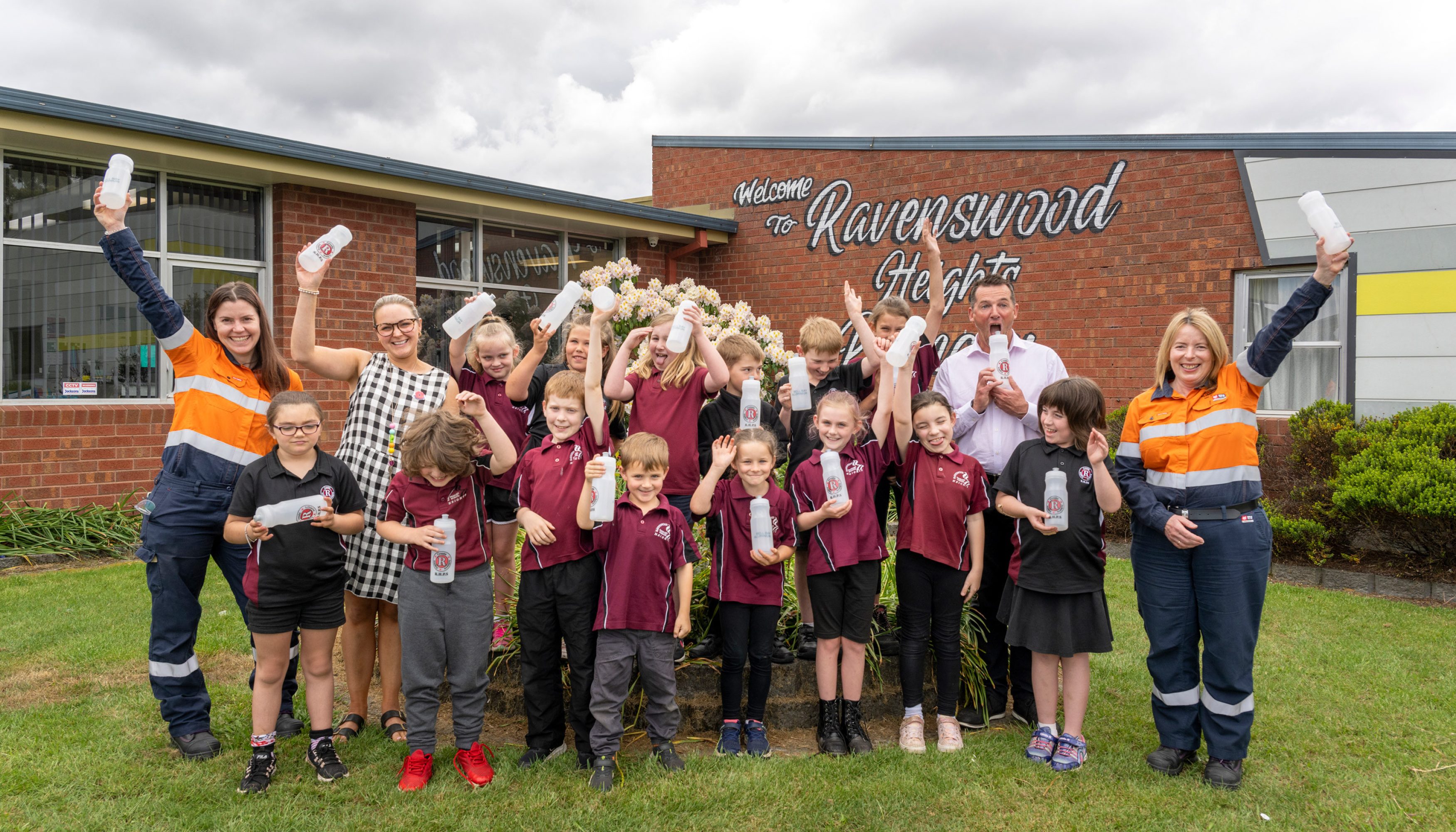 Ravenswood Primary School drink bottle donation